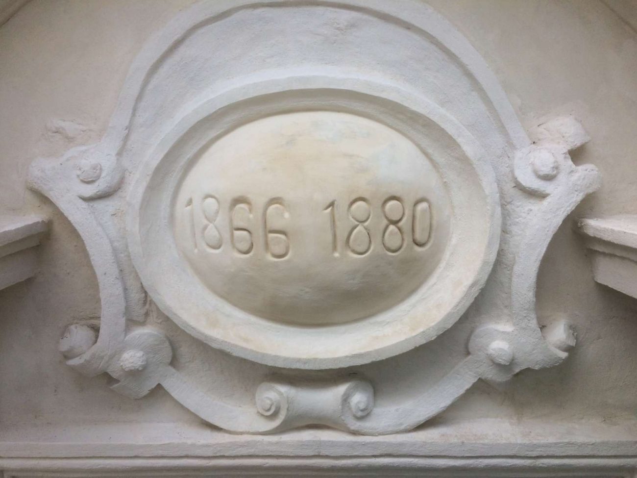 Médaillon après